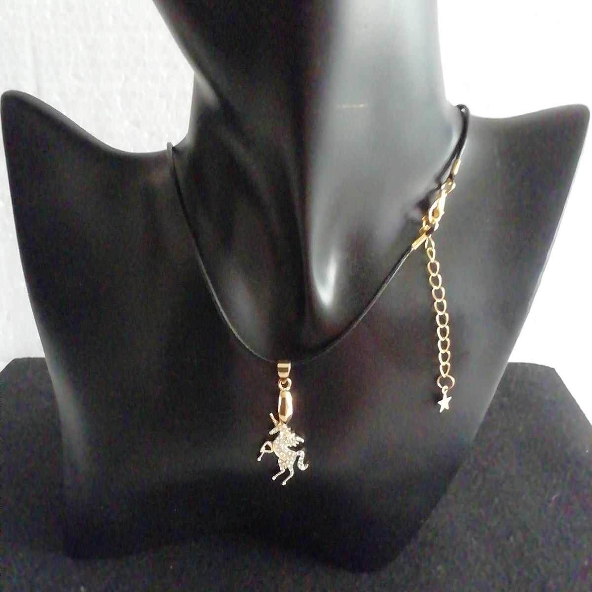 Collier Licorne Strass Avec Chaîne 45cm - Pendentif Chat, Alliage Zinc, Neuf Avec étiquettes