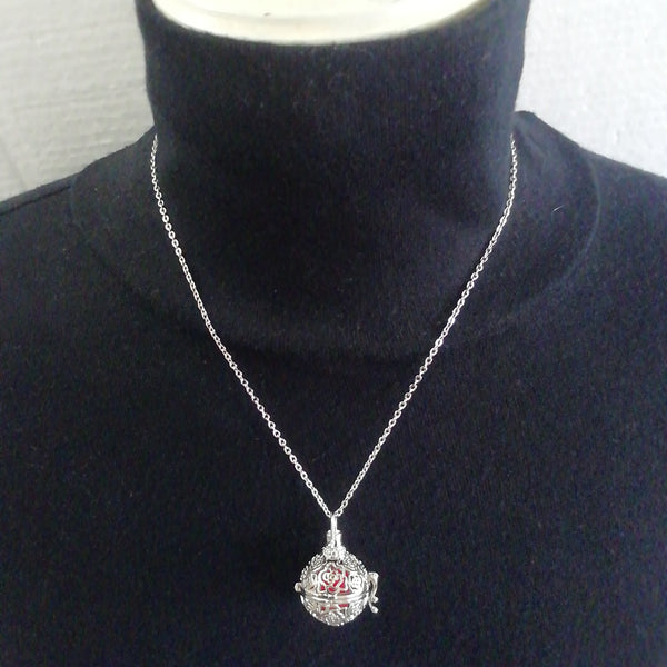 Collier avec breloque Cage pour Huile Essentielle