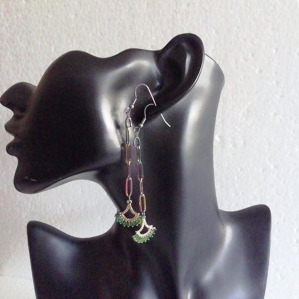 Boucles D'Oreilles Arc-en-Ciel et ses Eventails Plaqués et Strass Vert