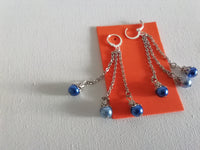 Boucles D'oreilles avec 3 Perles Bleues Brillantes