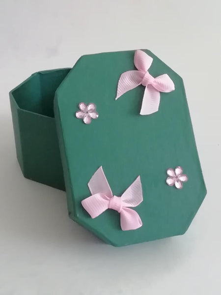 Boîte Cadeaux Nœuds et Petites Fleurs